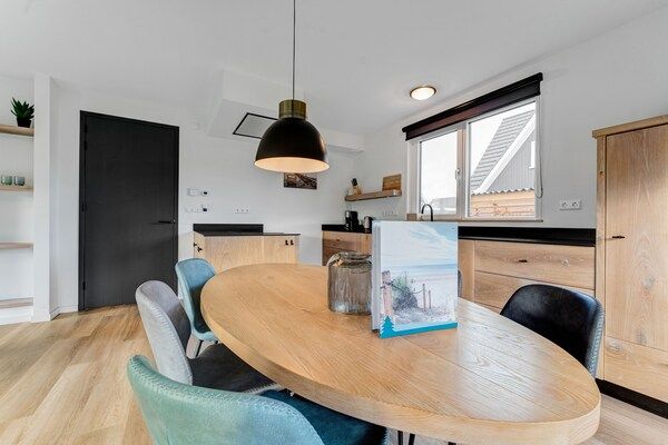 Woonkamer - Vakantiehuis op Texel bij bos en zee in De Koog Texel (3)