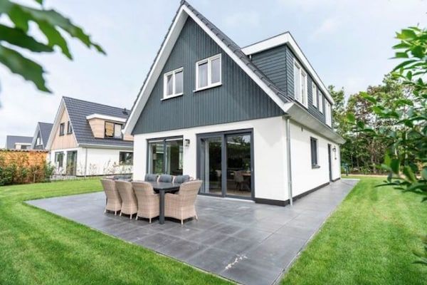 Buitenkant - Vakantiehuis op Texel bij de Zee in De Koog Texel (1)