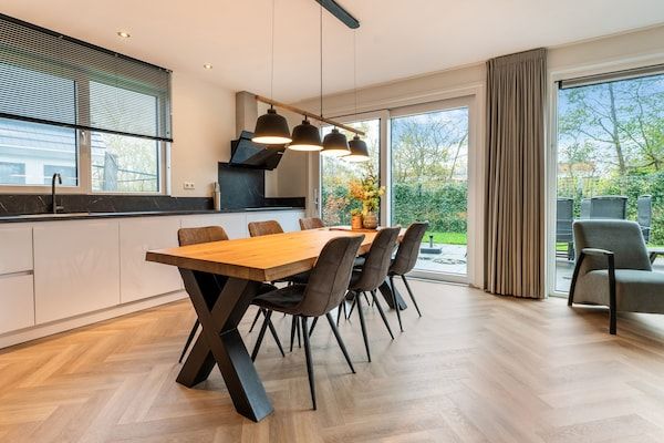 Keuken - Vakantiehuis in De Koog met Sauna en Tuin in De Koog Texel (5)