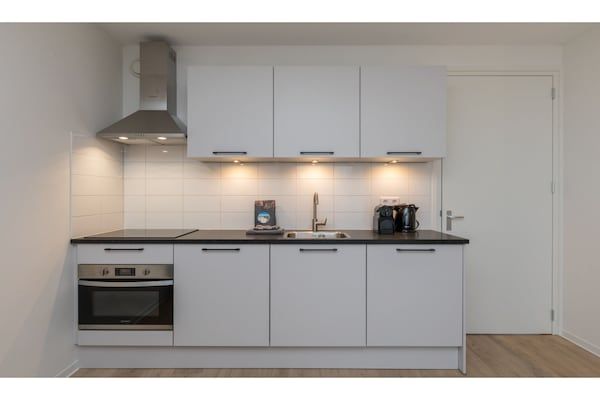 Keuken - Appartement in Zoutelande bij zonnig strand in Zoutelande (3)