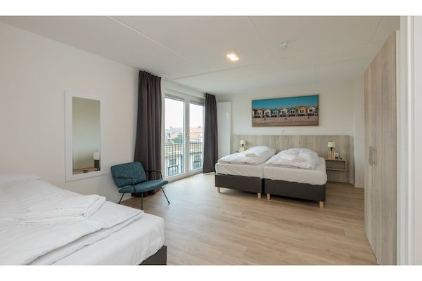Slaapkamer - Appartement in Zoutelande bij zonnig strand in Zoutelande (4)