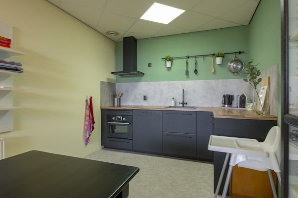 Keuken - Appartement in Noord-Holland bij Strand in Julianadorp aan Zee (4)