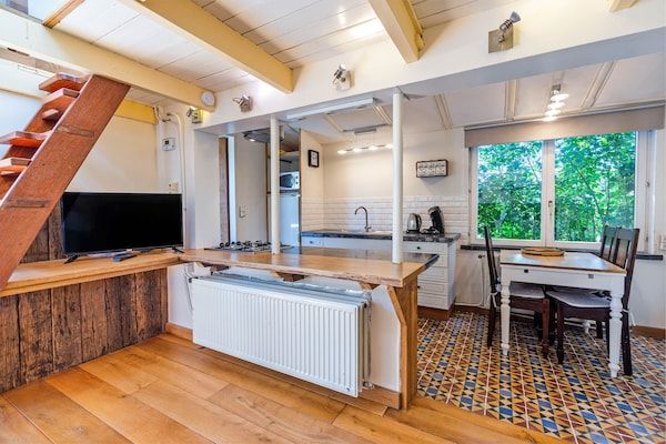 Eetkamer - Vakantiehuis Nieuwvliet bij Strand in Nieuwvliet (4)