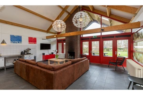 Woonkamer - Vakantiehuis Zoutelande bij het Strand in Zoutelande (4)