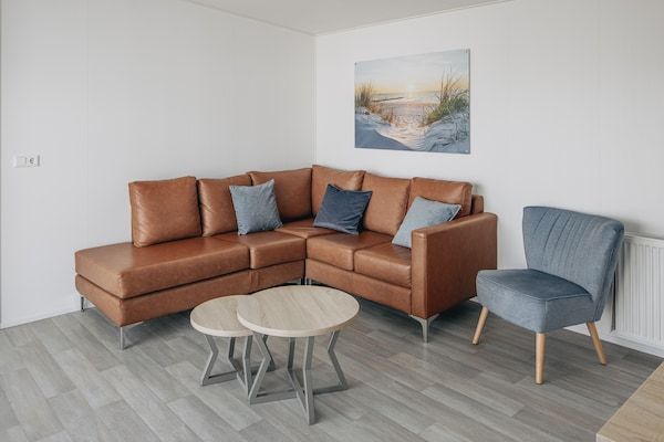 Woonkamer - Chalet bij de kust en zandstranden in Domburg (2)