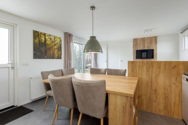 Eetkamer - Modern chalet nabij bos in Gasselternijveen (4)