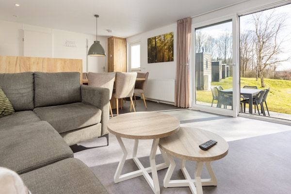 Woonkamer - Modern chalet nabij bos in Gasselternijveen (3)