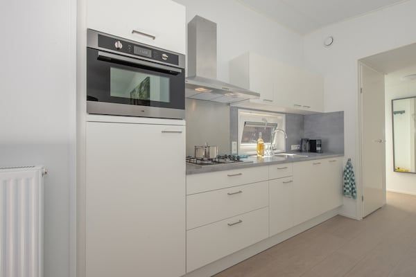 Keuken - Lodge in Bospark 't Wolfsven met Tuin in Mierlo (3)