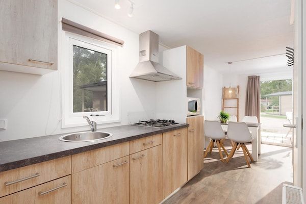 Keuken - Zuna Kindvriendelijk Vakantiehuis in Zuna (4)