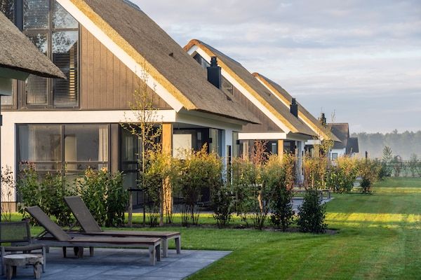Buitenkant - Wellness Villa, Texel in De Cocksdorp Texel (2)