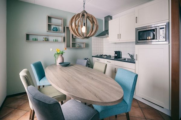Eetkamer - Dunimar Gezellig Vakantiehuis in Noordwijkerhout (3)