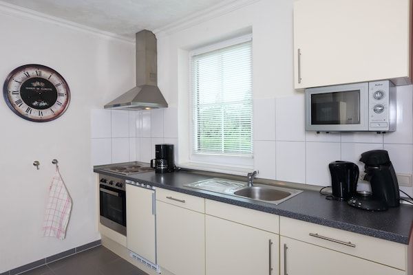 Keuken - Charmant toevluchtsoord in Vlagtwedde in Vlagtwedde (3)