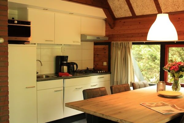 Keuken - Bosschuilplaats met open haard in Herpen (4)
