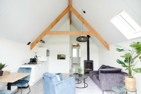 Woonkamer - Romantische wellness-ontsnapping in Voorthuizen (2)