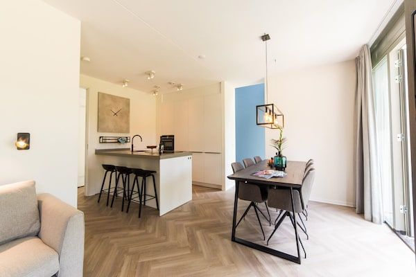 Keuken - Stijlvolle villa met open haard in Maastricht (3)