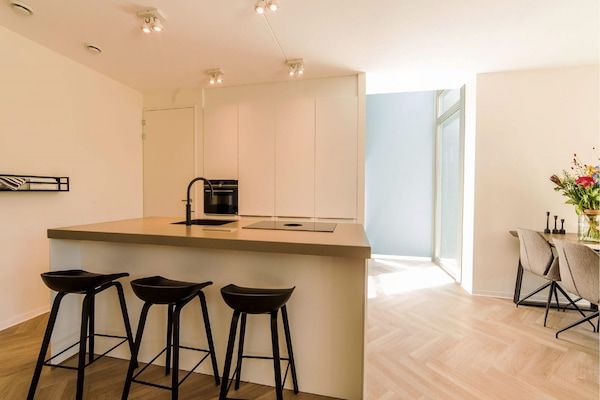Keuken - Wellness villa bij Maastricht in Maastricht (4)