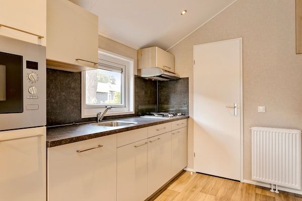 Keuken - Premium Lodge nabij recreatiemeer in Hoge Hexel (4)