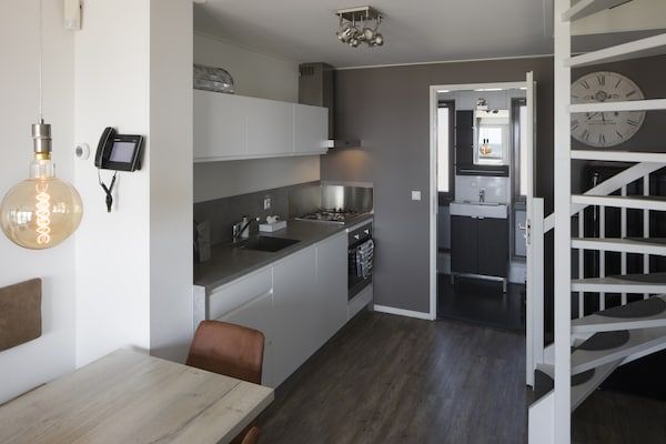 Keuken - Strandhuis in Hoek van Holland aan Zee in Hoek Van Holland (4)