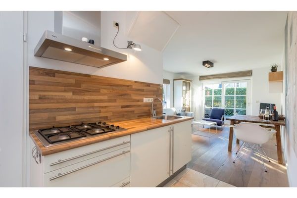 Keuken - Appartement in Zoutelande bij Strand in Zoutelande (3)