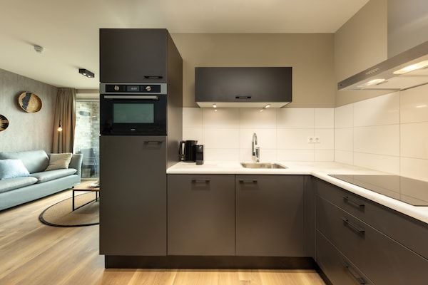 Keuken - Licht appartement vlakbij zee in Egmond aan zee (2)