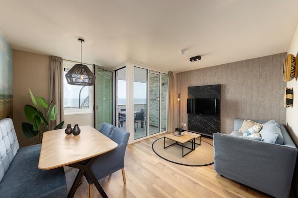 Woonkamer - Appartement in Egmond aan Zee bij Strand in Egmond aan zee (1)