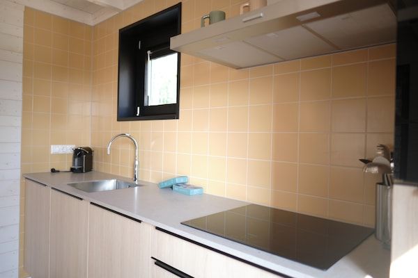 Keuken - Bijzondere lodge met geweldig uitzicht in Gulpen in Gulpen (3)