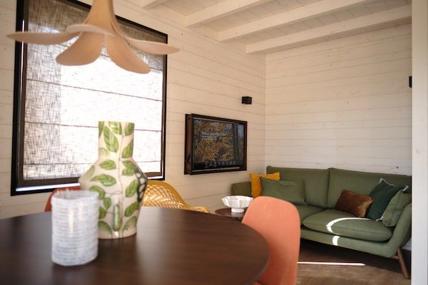 Woonkamer - Bijzondere lodge met geweldig uitzicht in Gulpen in Gulpen (1)