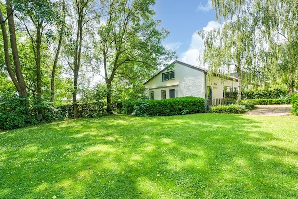 Buitenkant - Vakantiehuis in Ulestraten met Bos in Ulestraten (1)