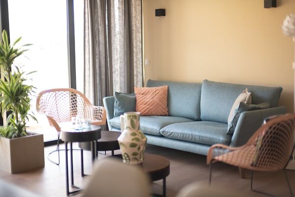 Woonkamer - Leuke heuvellodge in Gulpen met geweldig uitzicht in Gulpen (1)