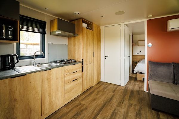 Keuken - Huisdiervriendelijk verblijf in een lodge in Maurik (4)