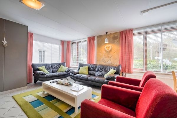 Woonkamer - Chalet in Ulestraten vlakbij Maastricht in Ulestraten (1)