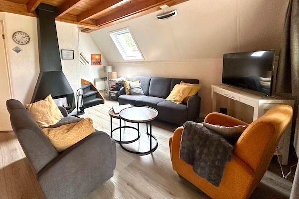 Woonkamer - Heerlijk huisje in prachtige omgeving in Gramsbergen (3)