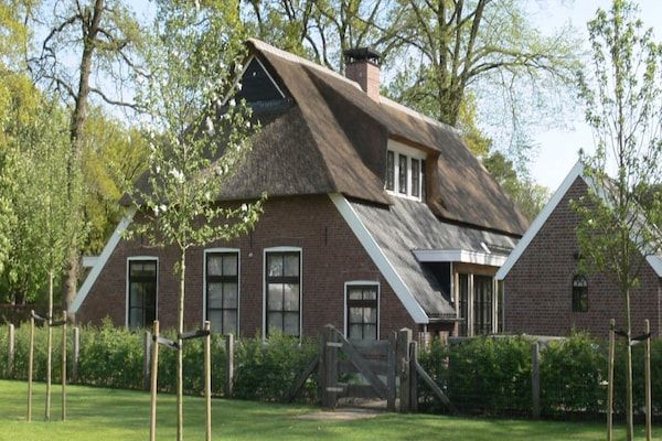 Buitenkant - Boerderij Nijverdal bij Sallandse Heuvelrug in Nijverdal (1)