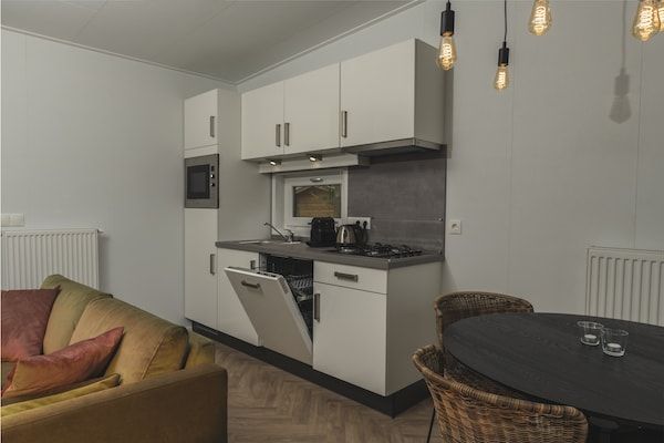 Keuken - Wellness Lodge met sauna en prachtig uitzicht in Zuna (2)