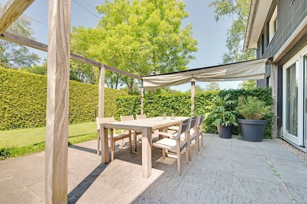 Terras - Familiehuis in Grou bij Watersport in Grou (5)