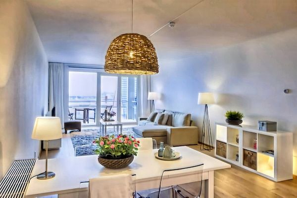 Woonkamer - Modern appartement in Den Haag in Den Haag (4)
