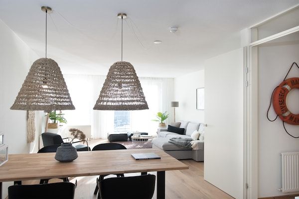 Woonkamer - Modern appartement met geweldig uitzicht in Den Haag (3)