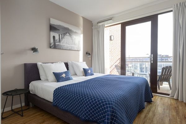 Slaapkamer - Appartement in Nederland met Marina Uitzicht in Den Haag (4)