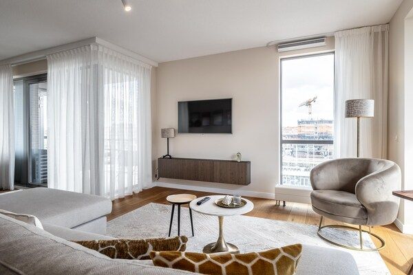 Woonkamer - Appartement in Scheveningen met Havenzicht in Den Haag (1)