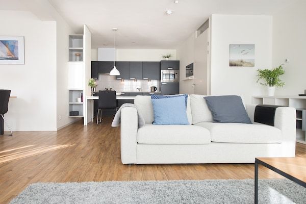 Woonkamer - Modern appartement op loopafstand van het strand in Den Haag (1)