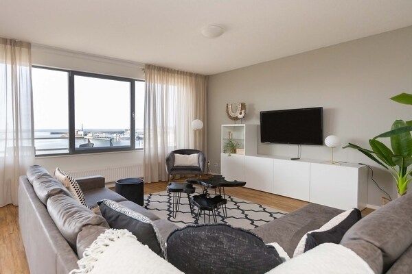 Woonkamer - Zeezicht appartement in Den Haag nabij strand in Den Haag (1)