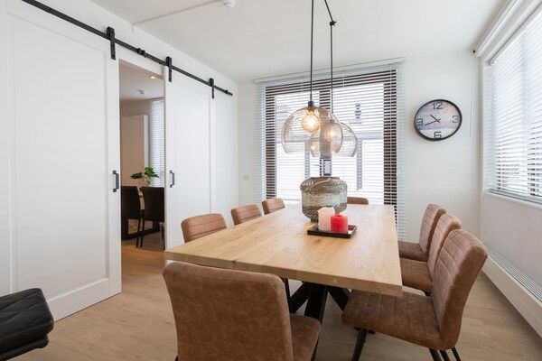 Eetkamer - Appartement in Den Haag bij Scheveningen in Den Haag (3)