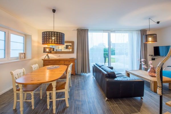Eetkamer - Vakantiehuis in Biggekerke bij het Strand in Biggekerke (3)