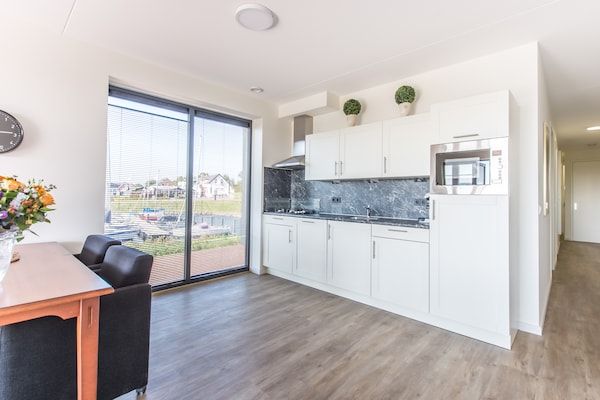 Keuken - Appartement in Kamperland bij Veerse Meer in Kamperland (2)