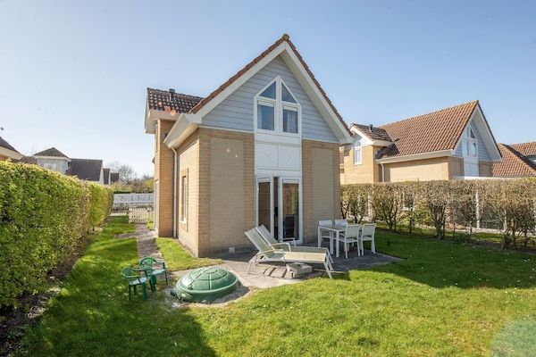 Buitenkant - Villa bij Noordzeestrand in Kamperland (1)