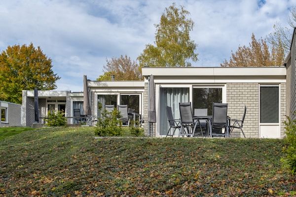 Buitenkant - Gezellige Bungalow Sauna Valkenburg in Walem (4)