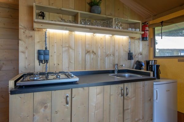 Keuken - Safaritent in Arcen bij de natuur in Arcen (5)