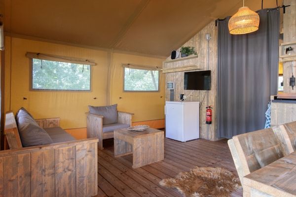 Woonkamer - Appartement in Nederland bij Natuur in Arcen (5)