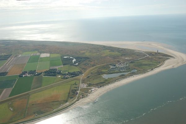 Buitenkant - Ruime boerderij vlakbij het strand in De Koog (2)