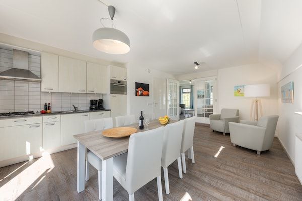 Keuken - Ruime boerderij vlakbij het strand in De Koog (5)
